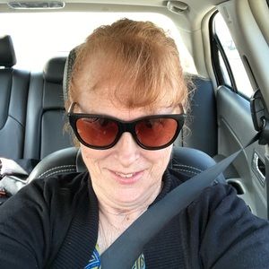 Meet your Posher, Denise